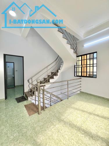 Bán nhà hẻm Hậu Giang Phường 11 Quận 6 - 43m2 - 2