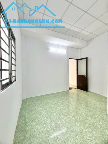 Bán nhà hẻm Hậu Giang Phường 11 Quận 6 - 43m2 - 3