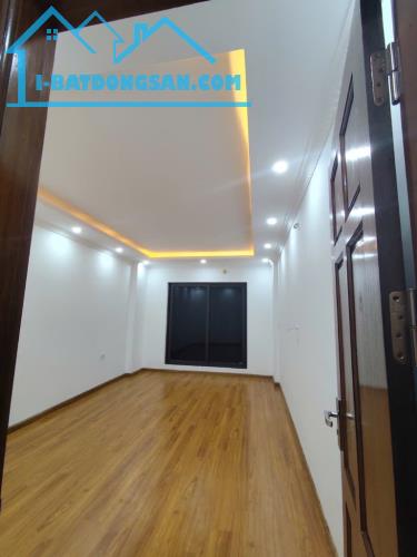 TỰU LIỆT , 59m , 5 tầng , mặt tiền 3,63m , giá 7,85 tỷ Ô tô tránh 5m , 6 ngủ , thang máy - 3