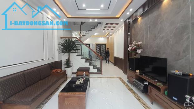 BÁN NHÀ TRẠI LẺ, KÊNH DƯƠNG, HP – CHỈ 2,85 TỶ – 40M2