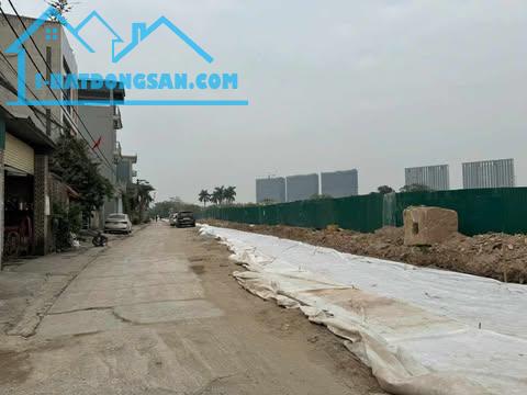 Bán Đất Phố Gia Quất, Ngọc Lâm, Long Biên, 54m2, MT5.5m, Lô góc, Ô Tô, Phân lô, 7 tỷ++