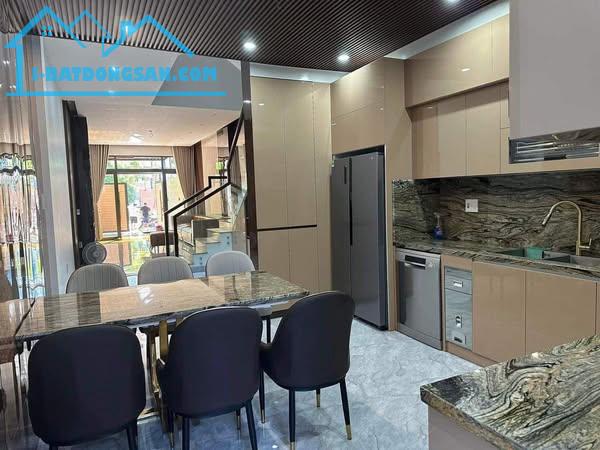 Bán nhà 4 tầng MT đường Lê Lợi , ngay Trung tâm Hành Chính Đn, DT 119m2 giá 18ty5 - 5