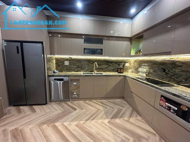 Bán nhà 4 tầng MT đường Lê Lợi , ngay Trung tâm Hành Chính Đn, DT 119m2 giá 18ty5 - 3