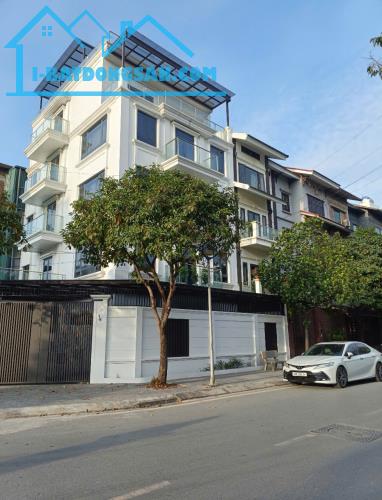 Viglacera Xuân Phương 105m2-5T, vỉa hè KD, ô tô tránh, NT đẹp, giá 18 tỷ