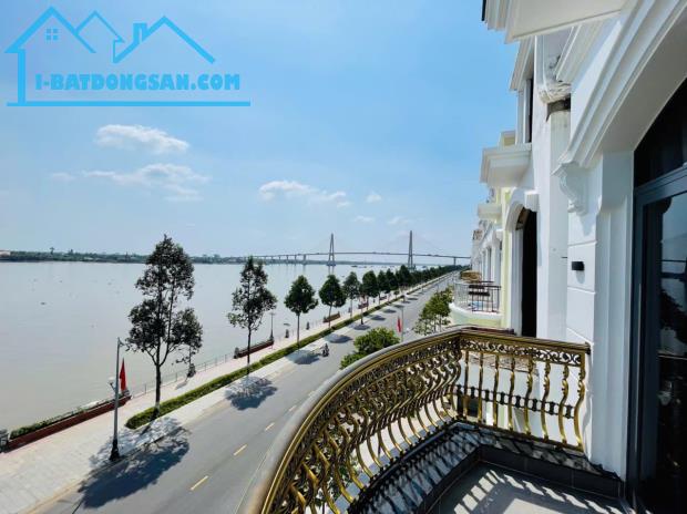 Nhà 4 tầng mặt tiền bờ kè Hoàng Sa, Mỹ Tho Tiền Giang