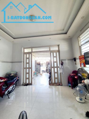 Bán Nhà Trần Thị Bốc,Hóc môn, 174m2,2 tầng BTCT, và 8Phòng Trọ Dòng Tiền 20tr/tháng