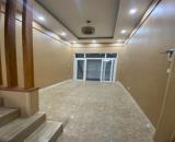 Bán nhà trung tâm Cầu Giấy 35m 5 tầng mt3.3m 7.1 tỷ ô tô cách 10m nhà mới ở ngay.