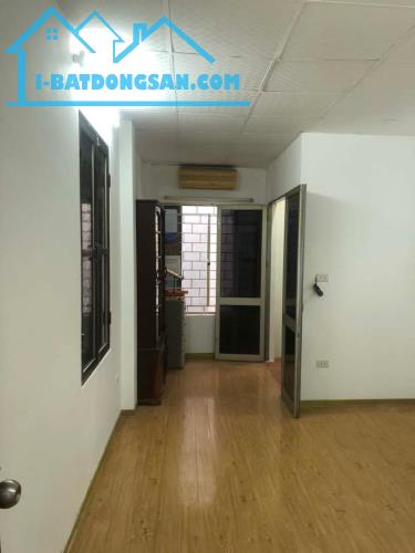 Nhà đẹp Nguyễn Lương Bằng 42m2 x 3 tầng, mt 4m2, 2 ngủ, nhà xây kiến cố, 100m mặt phố. - 2
