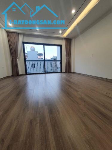 Nhà Đàm Quang Trung, Hàng Xóm Aeon Long Biên 40m2 6T Gara Thang Máy 9.x Tỷ - 3