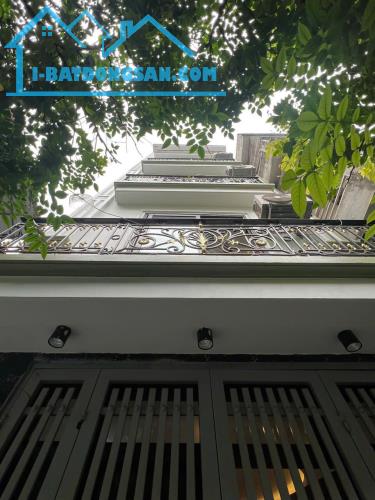 Chủ Nhà Cần Tiền Nên Cần Bán Gấp CănNhà FullNT Xịn Xò Ở Yên Xá.Giá 5.98Tỷ CóTL - 5