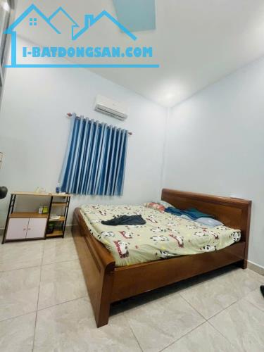 Nhà Bờ Bao Tân Thắng ngay AEON Tân Phú hẻm trước nhà 4m thông 52m2 ,2 Tầng 4 tỷ 150 - 3