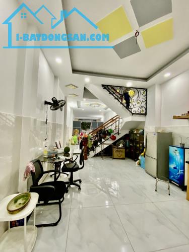 Ngợp bank, bán gấp nhà mới 2 lầu mặt tiền hẻm xe tải Mã Lò, đang KD nhà thuốc , 5.x tỷ.TL - 2
