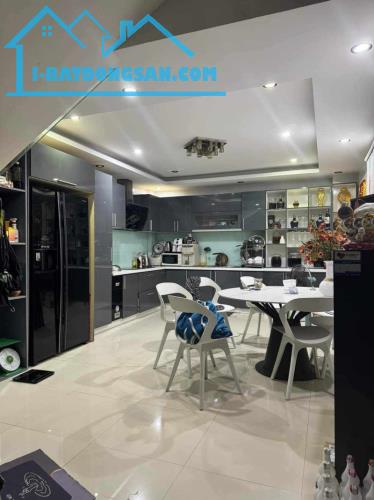 ♥ Mặt Tiền Hải Châu gần Công Viên, Chợ Đống Đa, 55m2, 4 tầng đẹp xịn, 5.x tỷ