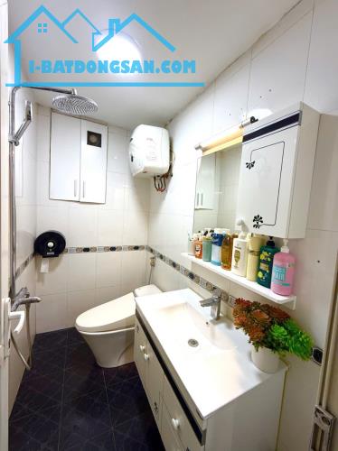 Bán căn hộ chung cư phố Thành Thái KĐT Dịch Vọng 2 ngủ, 1 khách, 1wc - 3