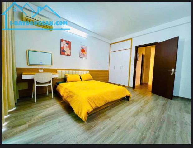 Tiếp tục giảm cào nhà mới gần ngõ 12 Nguyễn Văn Huyên, Cầu Giấy 38m2, giá hơn 7 tỷ chút