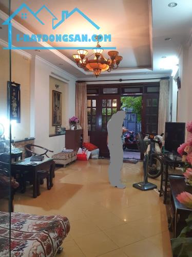 Bán nhà Lê Văn Sỹ, Quận 3 ngay Đại Học Sư Phạm - 84m2 (4x21) sổ vuông - Nhà đẹp 4 tầng - 2