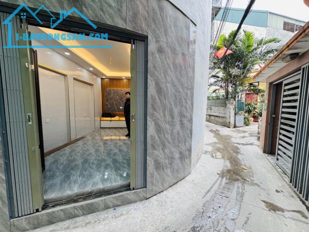 Nhà riêng mặt ngách Đông Thiên - Vĩnh Hưng, dân tự xây chắc chắn, đã được gia chủ Spa, lắp - 1