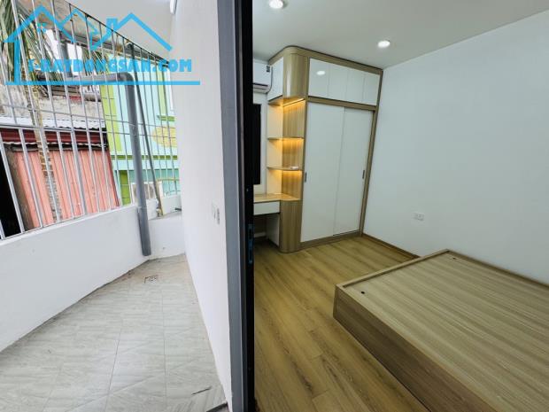 Nhà riêng mặt ngách Đông Thiên - Vĩnh Hưng, dân tự xây chắc chắn, đã được gia chủ Spa, lắp