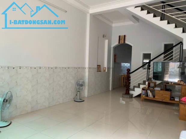 NHÀ 3 TẦNG HXH, GẦN TRƯỜNG ĐH VĂN HOÁ, DT 5*17M, CHỈ 6 TỶ THƯƠNG LƯỢNG