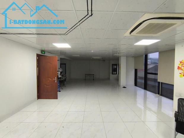 Cho thuê văn phòng Tầng 3, 70m2, 12 triệu, tại Mặt Đường Tân Mai, Hoàng Mai 0911122316