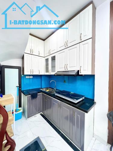 Hoàng Hoa Thám 31M - 5 Tầng giá chào bán  5.75 tỷ có thương lượng  + Trung tâmBa Đình - 1