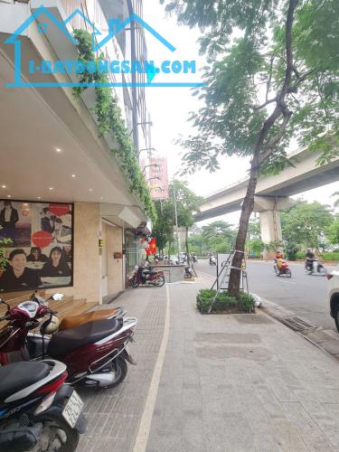 HOÀNG CẦU - ĐỐNG ĐA - TOÀ VP PHỐ VIP - 2 THOÁNG ,1 MẶT PHỐ,1 MẶT NGÕ - MẶT TIỀN LỚN - DIỆN