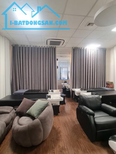 HOÀNG CẦU - ĐỐNG ĐA - TOÀ VP PHỐ VIP - 2 THOÁNG ,1 MẶT PHỐ,1 MẶT NGÕ - MẶT TIỀN LỚN - DIỆN - 4