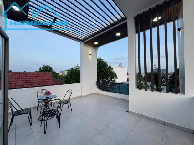 Bán nhà full nội thất hiện đại kdc hồng loan gần bến xe mới cần thơ 5,9 tỷ