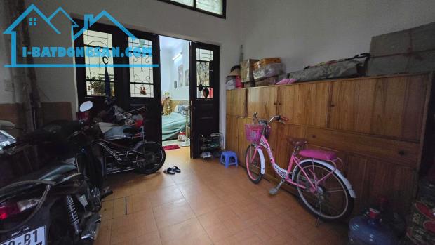Nhà Ba Đình 60m2, ô tô dừng đỗ, ô tô để trong nhà, thoáng trước sau.