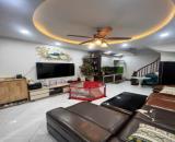 Chủ Nhà Cần Tiền Nên Cần Bán Gấp CănNhà FullNT Xịn Xò Ở Yên Xá.Giá 5.98Tỷ CóTL