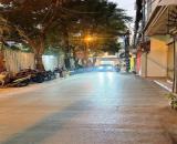 bán nhà ngõ phố đặng tiến đông cách 1 nhà ra phố mặt hồ