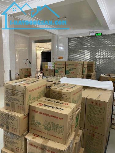 Tuyển phụ xe, phụ kho đi làm ngay tại Hà Nội. LH: 0376654989
