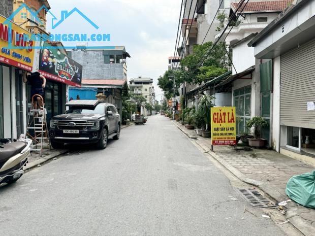 Hoa hậu Cửu Việt 1, Trâu Quỳ, Gia Lâm - 100m2 mặt phố, nhà cấp 4, đang cho thuê 10tr/tháng