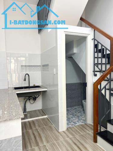 Nhà mới 4 tầng hẻm thẳng đường Bùi Minh Trực P5Q8. 4.8 tỷ - 2