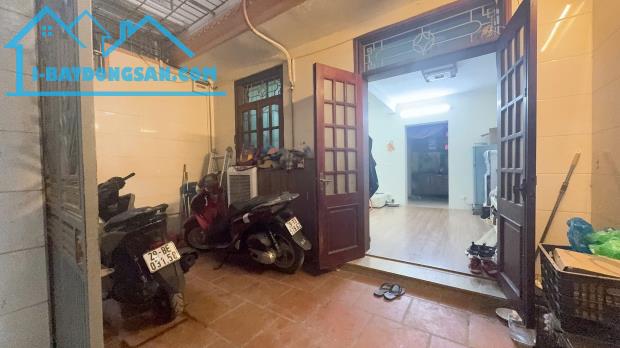 BÁN NHÀ LA THÀNH ĐỐNG ĐA NHÀ THOÁNG SÁNG DIỆN TÍCH RỘNG NGÕ THÔNG CHỈ 8 TỶ