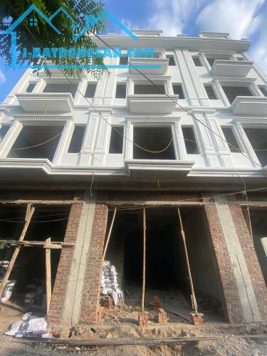 🔥 GIÁ SỐC! Chỉ 2,8 TỶ – CÓ Ngay Nhà 3 Tầng, 30m², FULL NỘI THẤT, Ô TÔ ĐỖ CỬA 🔥
