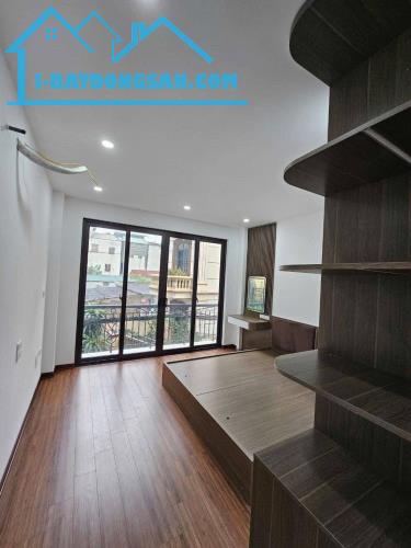 BÁN GẤP NHÀ PHỐ THƯỢNG THANH LONG BIÊN 35M2 5T NGÕ THÔNG Ô TÔ 5.85 TỶ - 4