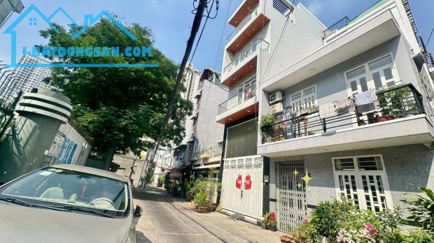 BÁN NHÀ MẶT TIỀN XE HƠI ĐẬU CỬA NGAY TRƯỜNG TIỂU HỌC NGUYỄN VĂN TRỖI ĐƯỜNG BẾN VÂN ĐỒN - 1