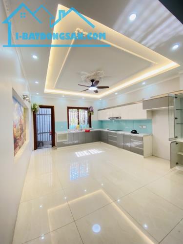 Nhà mới, thang máy, Ngọc thuỵ tiện ích đầy đủ, Dt: 92m2, giá: 13tỷ ( có thương lượng) - 1