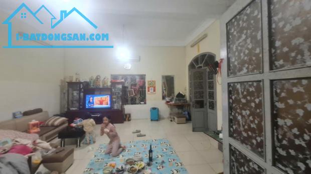 BÁN ĐẤT TẶNG NHÀ TRẦN ĐẠI NGHĨA, Ô TÔ QUA NHÀ, NGÕ THOÁNG, XÂY CHDV DÒNG TIỀN 93M2