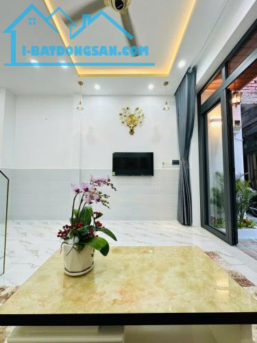 Bán nhà Quận 3 CMT8, P10, Quận 3 44m2 chỉ 4.4 tỷ.  Chỉ 100tr/ M2 , khu TT Sài Gòn siêu rẻ - 3