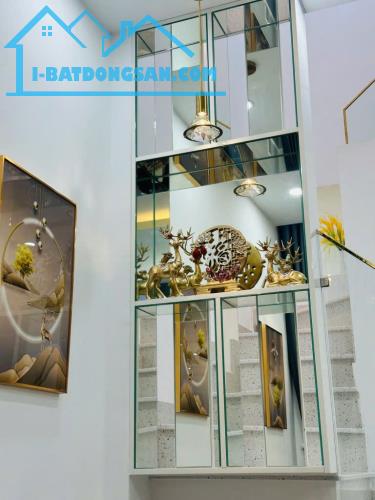 Bán nhà Quận 3 CMT8, P10, Quận 3 44m2 chỉ 4.4 tỷ.  Chỉ 100tr/ M2 , khu TT Sài Gòn siêu rẻ - 5
