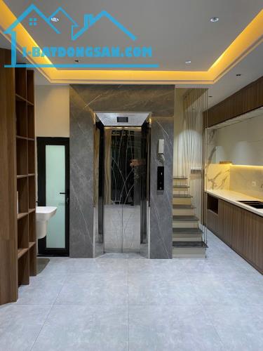 Bán nhà Vạn Phúc, gần Galaxy Ngân Hà Vạn Phúc, 33m 5T thang máy, nhà đẹp ở ngay, chỉ 7,8tỷ