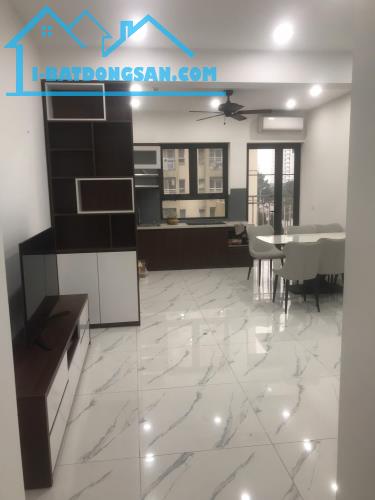 Cho thuê căn hộ 3PN 2WC 120m tại Sunrise Building 3B Sài Đông, Long Biên, Giá: 15tr/th.