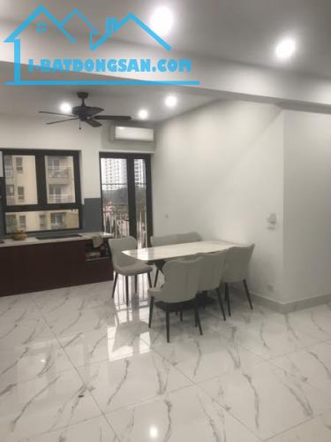 Cho thuê căn hộ 3PN 2WC 120m tại Sunrise Building 3B Sài Đông, Long Biên, Giá: 15tr/th. - 2