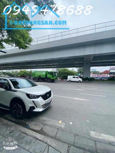 NHÀ 5 TẦNG -  PHẠM VĂN ĐỒNG - 31M2 -  SÁT ĐƯỜNG HOÀNG QUỐC VIỆT KÉO DÀI - - 4