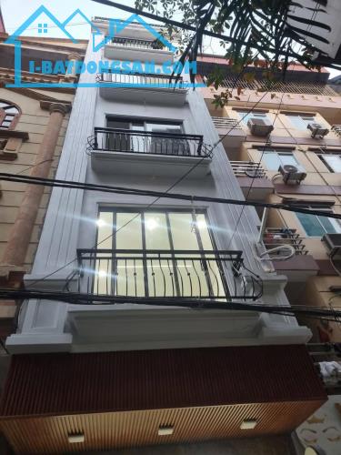 BÁN NHÀ PHÁO ĐÀI LÁNG 40m2, 6 Tầng - Oto - Thang Máy. Giá chỉ 18,2 tỷ.
