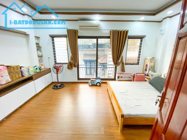Bán nhà Hồ Ba Mẫu Đống Đa 36m2x5T Đẹp vài bước ra phố - 2