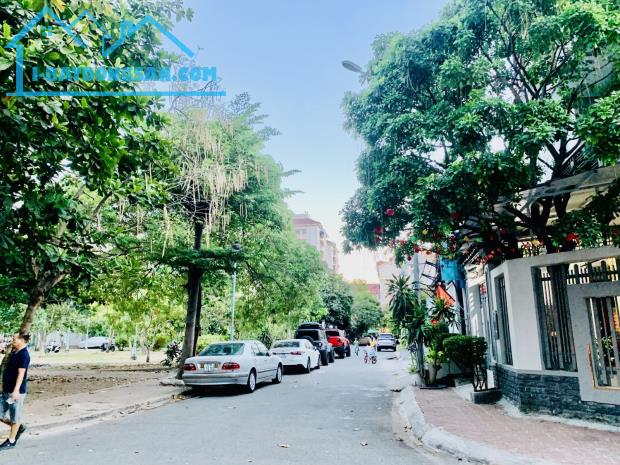 5x24m KDC Nam Long Q7 - 4 tầng mới đẹp - view công viên - giá 16.79 tỷ