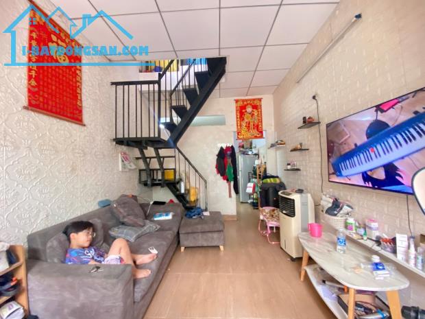 Bán nhà Quận 8 Âu Dương Lân - hẻm an ninh gần mặt tiền, DT gần 30m2 - 2 tầng - 4